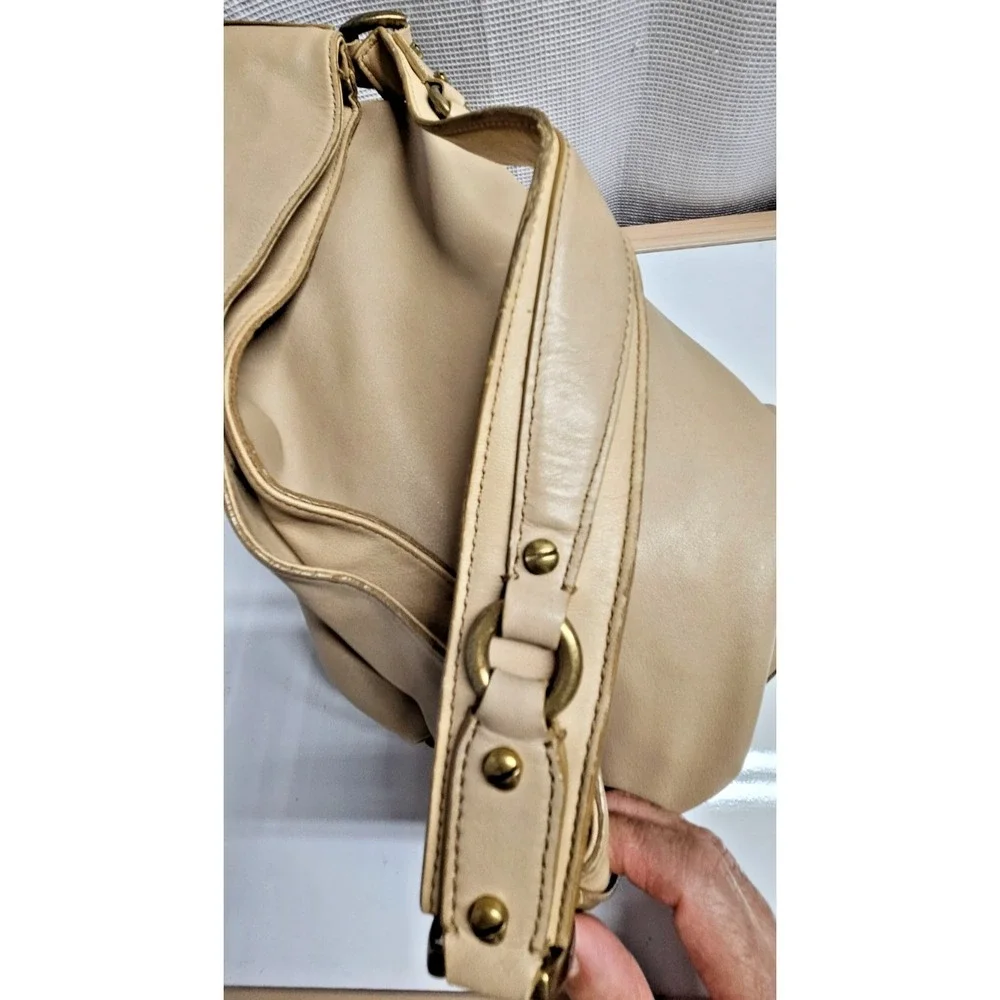 Vintage Cole‎ Haan large beige leather hobo bucket purse one handle bag
